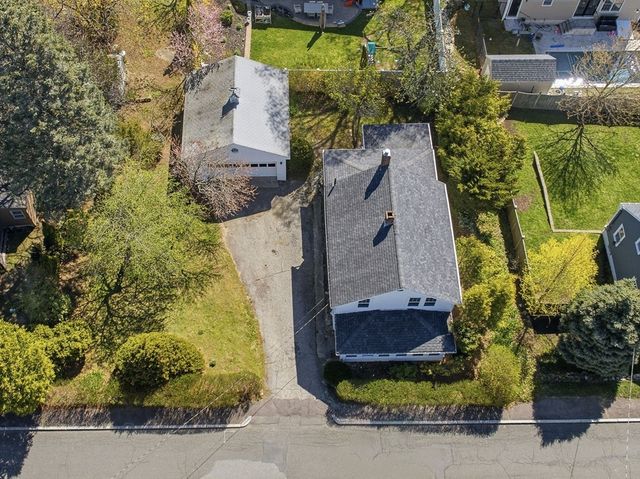 34 Woodland Rd, Wakefield, MA 01880