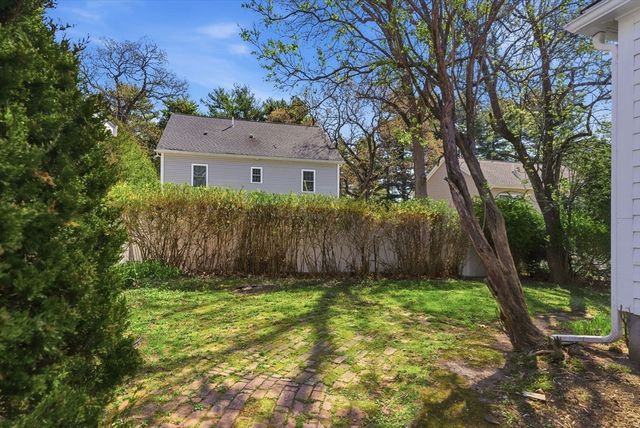 34 Woodland Rd, Wakefield, MA 01880