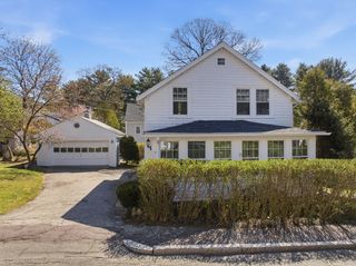 34 Woodland Rd, Wakefield, MA 01880