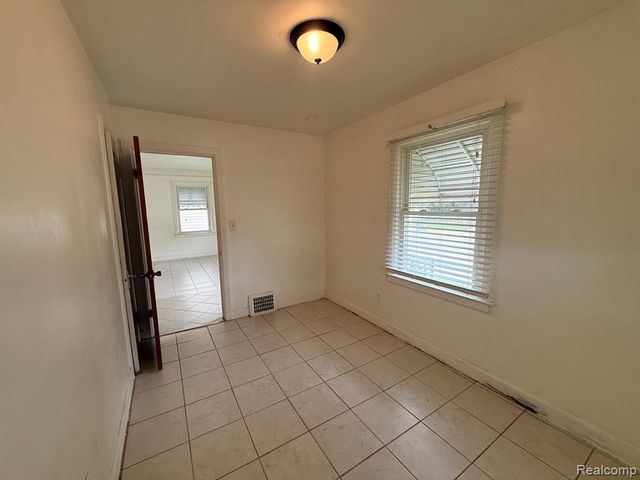 6005 Kendal Street, Dearborn, MI 48126