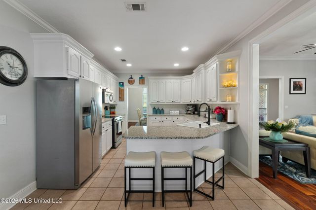 48 Greenleaf Drive, Hattiesburg, MS 39402