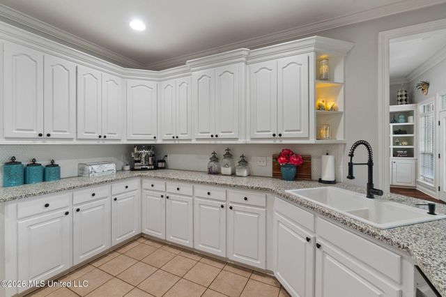 48 Greenleaf Drive, Hattiesburg, MS 39402