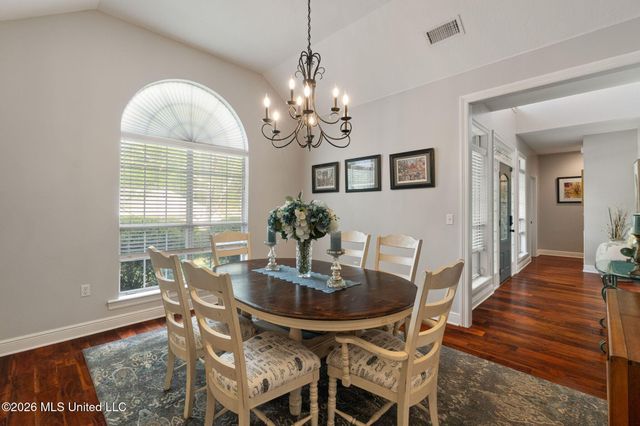 48 Greenleaf Drive, Hattiesburg, MS 39402