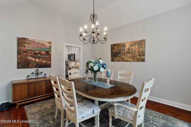 48 Greenleaf Drive, Hattiesburg, MS 39402