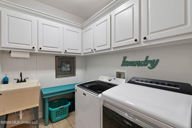 48 Greenleaf Drive, Hattiesburg, MS 39402