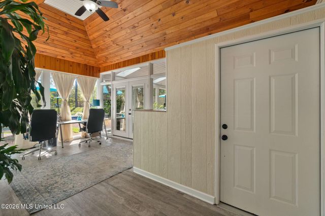 48 Greenleaf Drive, Hattiesburg, MS 39402