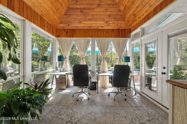 48 Greenleaf Drive, Hattiesburg, MS 39402