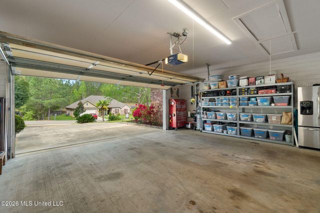 48 Greenleaf Drive, Hattiesburg, MS 39402