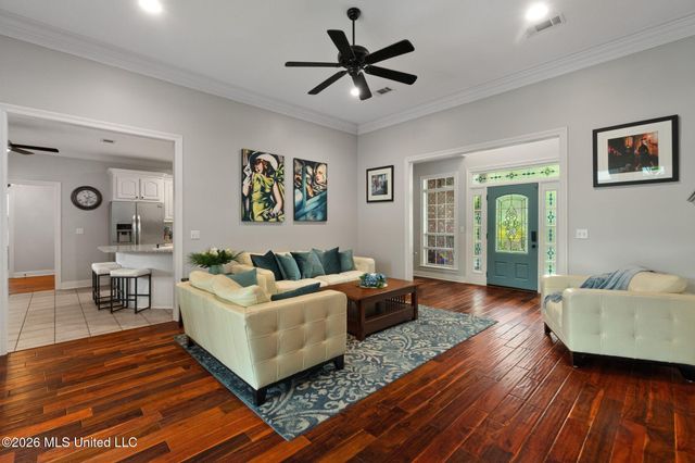 48 Greenleaf Drive, Hattiesburg, MS 39402