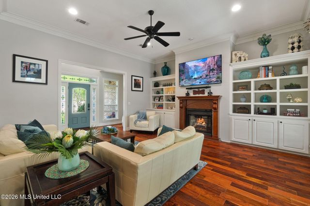 48 Greenleaf Drive, Hattiesburg, MS 39402