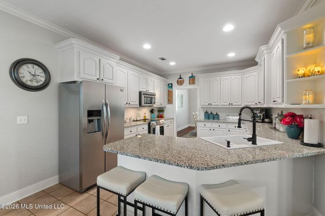 48 Greenleaf Drive, Hattiesburg, MS 39402