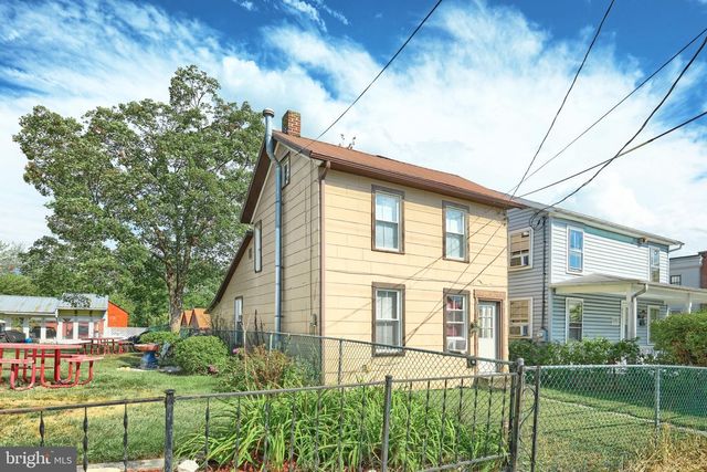 422 S WASHINGTON ST, Gettysburg, PA 17325