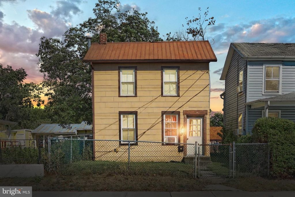 422 S WASHINGTON ST, Gettysburg, PA 17325