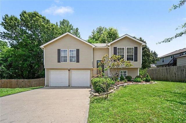 16415 E 4th Street N, Independence, MO 64056