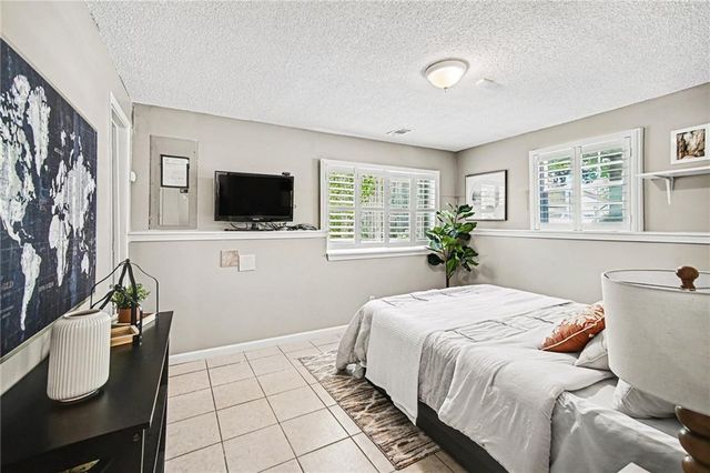 16415 E 4th Street N, Independence, MO 64056