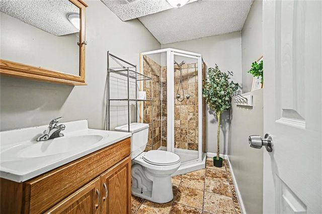 16415 E 4th Street N, Independence, MO 64056