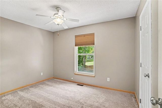 16415 E 4th Street N, Independence, MO 64056