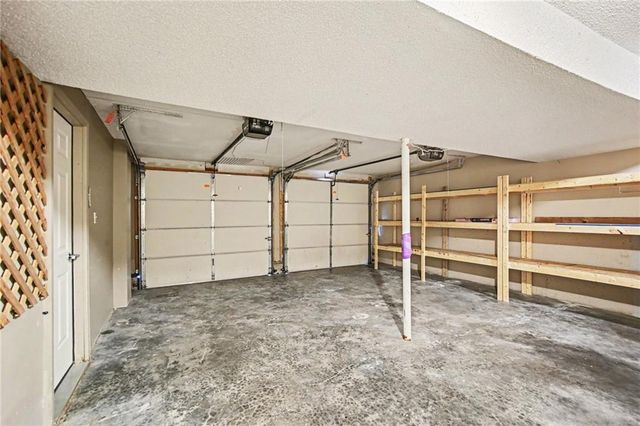 16415 E 4th Street N, Independence, MO 64056