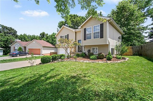 16415 E 4th Street N, Independence, MO 64056
