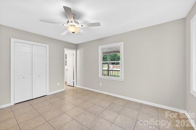 900 E John Street, Matthews, NC 28105