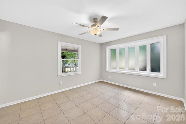 900 E John Street, Matthews, NC 28105