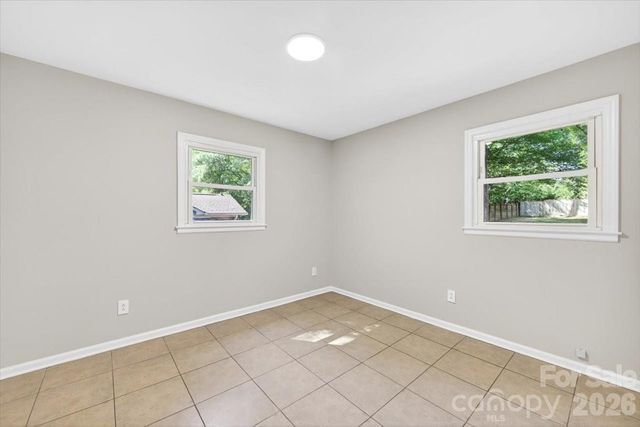 900 E John Street, Matthews, NC 28105