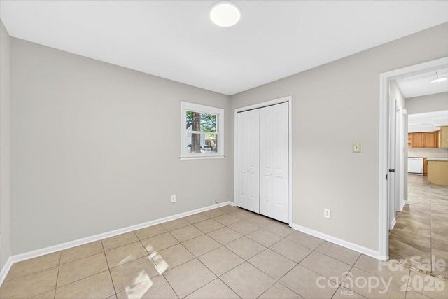 900 E John Street, Matthews, NC 28105