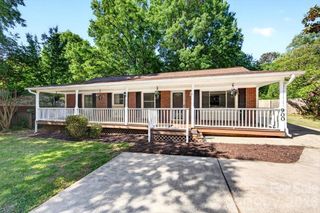 900 E John Street, Matthews, NC 28105