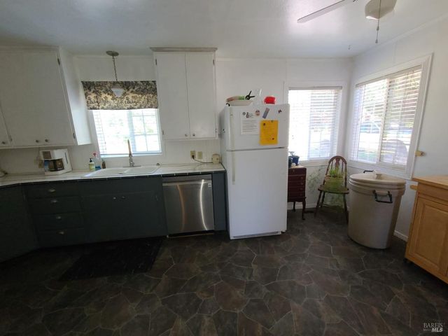76275 Perry St, Covelo, CA 95428
