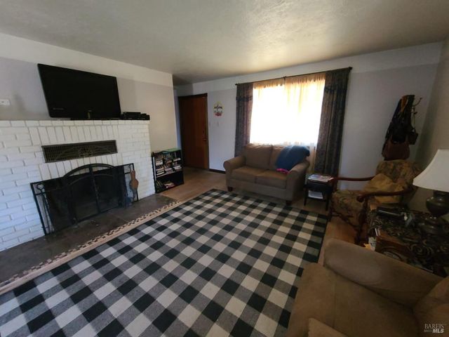 76275 Perry St, Covelo, CA 95428