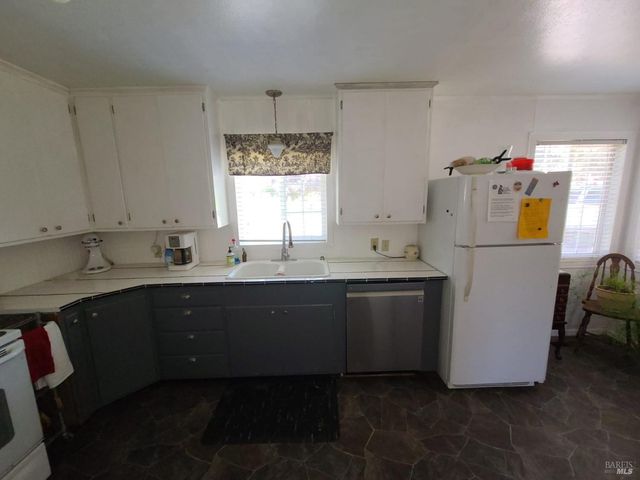 76275 Perry St, Covelo, CA 95428