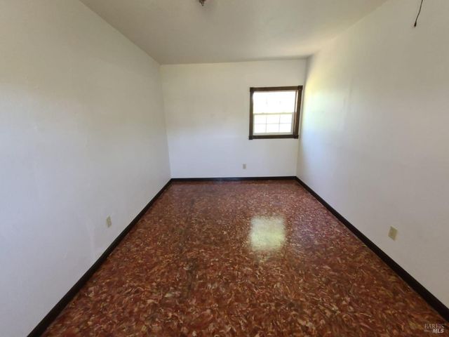 76275 Perry St, Covelo, CA 95428