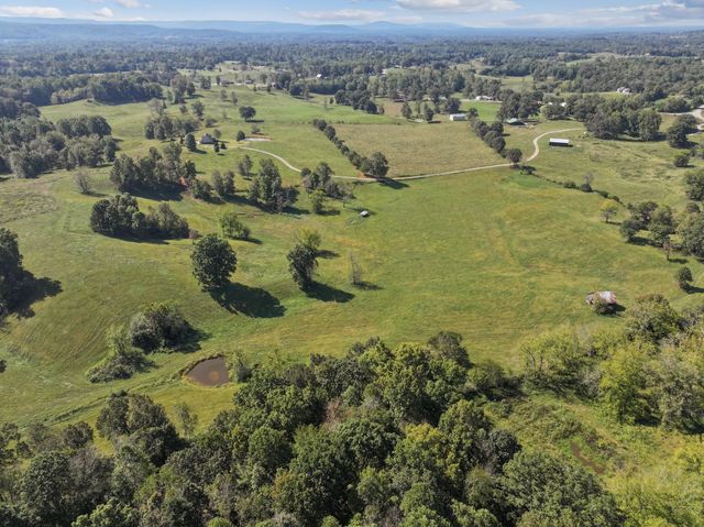 515 Jericho Rd, Quebeck, TN 38579