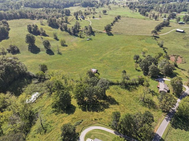 515 Jericho Rd, Quebeck, TN 38579