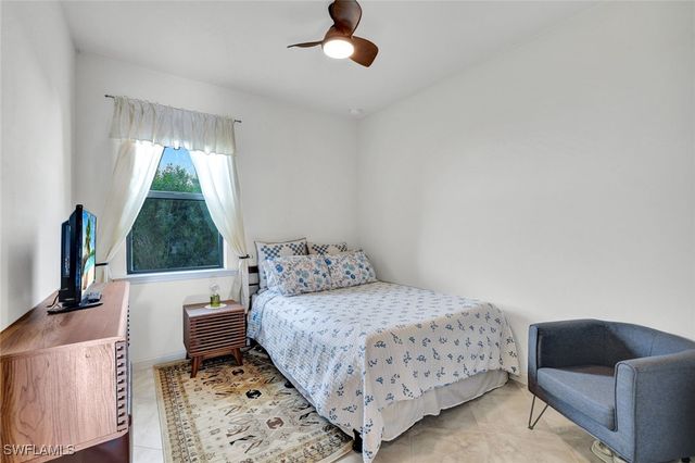 2171 YELLOWFIN CIR, Naples, FL 34114