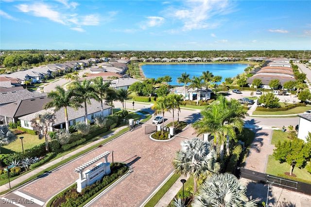 2171 YELLOWFIN CIR, Naples, FL 34114