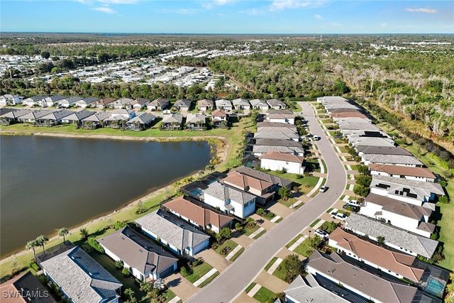 2171 YELLOWFIN CIR, Naples, FL 34114