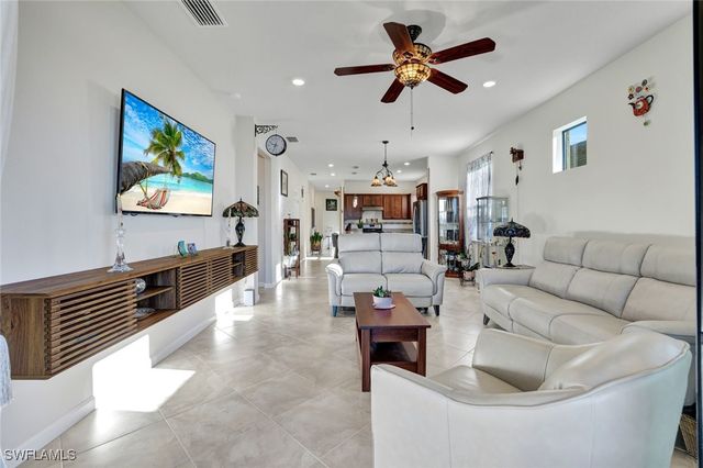 2171 YELLOWFIN CIR, Naples, FL 34114