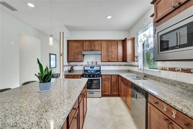 2171 YELLOWFIN CIR, Naples, FL 34114