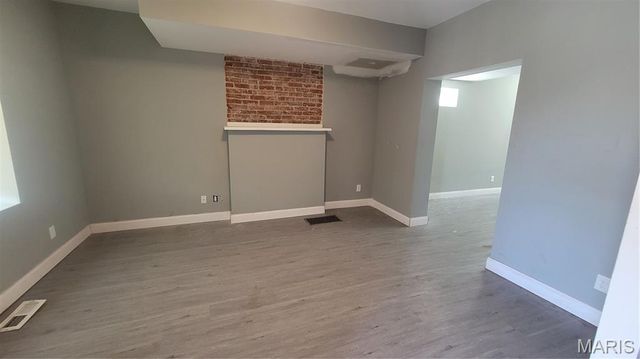1389 Hamilton Avenue, St Louis, MO 63112