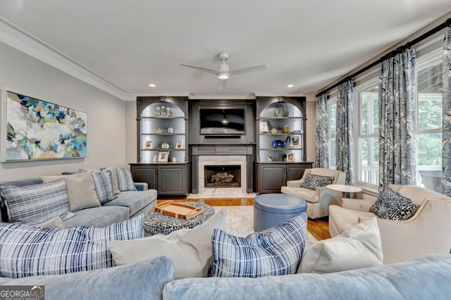 2642 Dunmoore Drive, Snellville, GA 30078