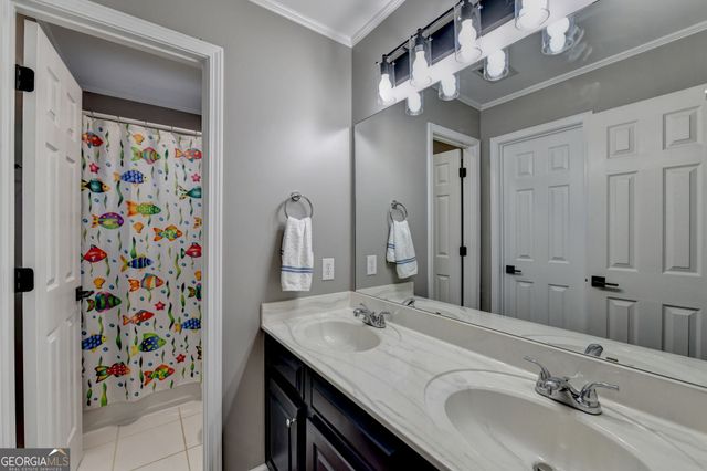 2642 Dunmoore Drive, Snellville, GA 30078