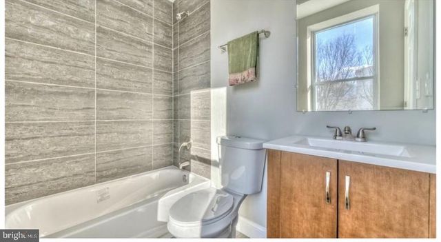 1046 W LOMBARD ST, Baltimore, MD 21223
