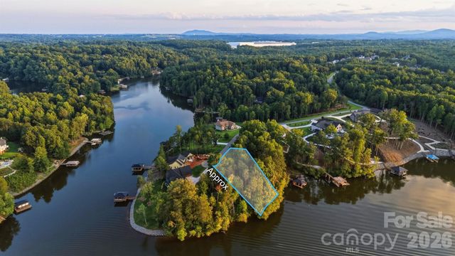 5768 Lake Pointe Drive 15, Granite Falls, NC 28630