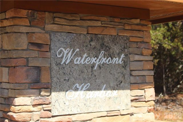 5768 Lake Pointe Drive 15, Granite Falls, NC 28630