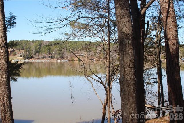 5768 Lake Pointe Drive 15, Granite Falls, NC 28630