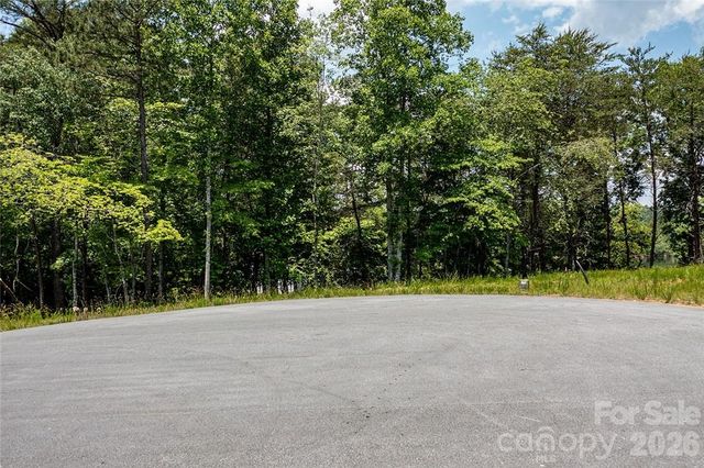 5768 Lake Pointe Drive 15, Granite Falls, NC 28630