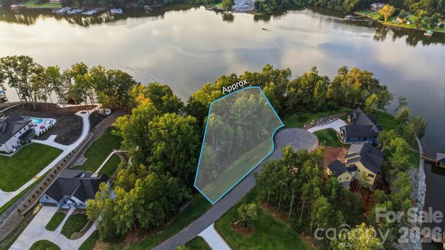 5768 Lake Pointe Drive 15, Granite Falls, NC 28630