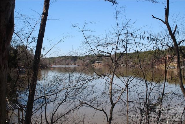 5768 Lake Pointe Drive 15, Granite Falls, NC 28630