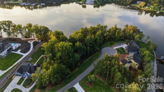 5768 Lake Pointe Drive 15, Granite Falls, NC 28630